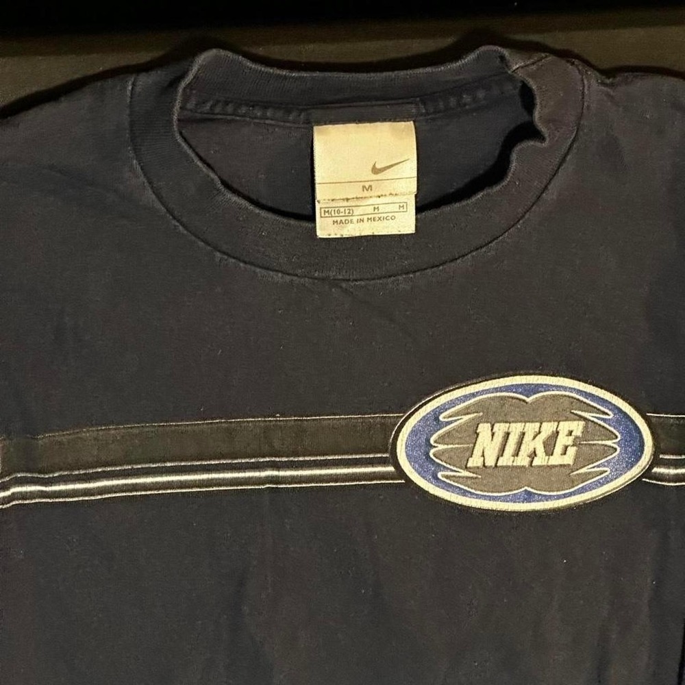 Vintage Nike Kids Navy Blue Long Sleeve Graphic T-Shirt Size Medium 10-12 Y2K